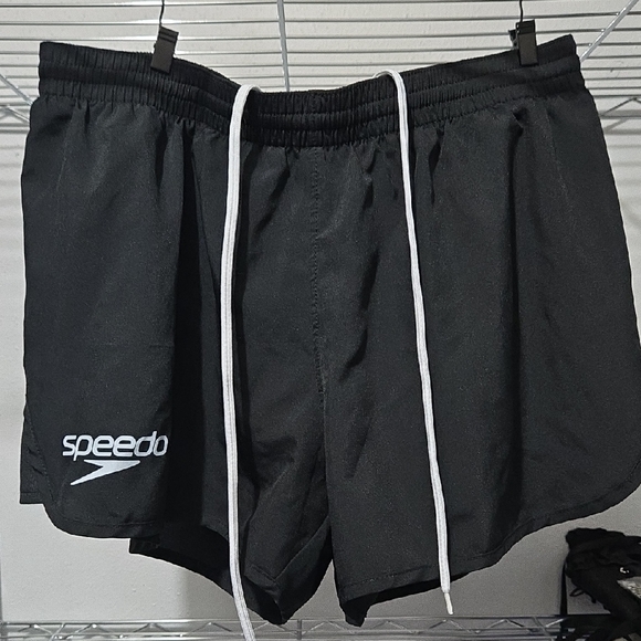 Speedo Women's Black Bike Shorts - Picture 1 of 2